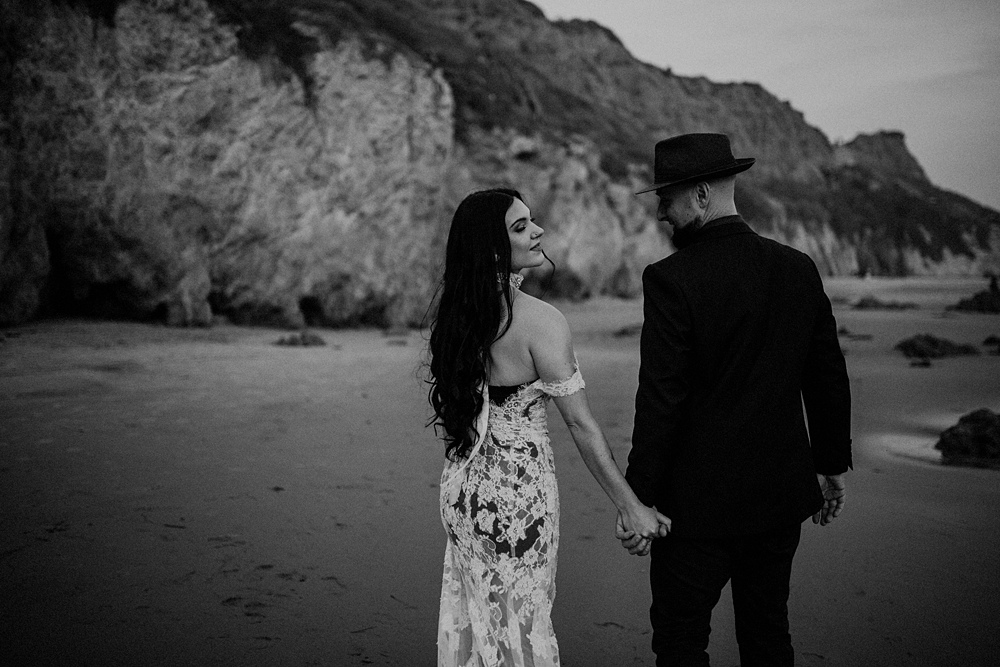 beautiful couples photography at el matador beach