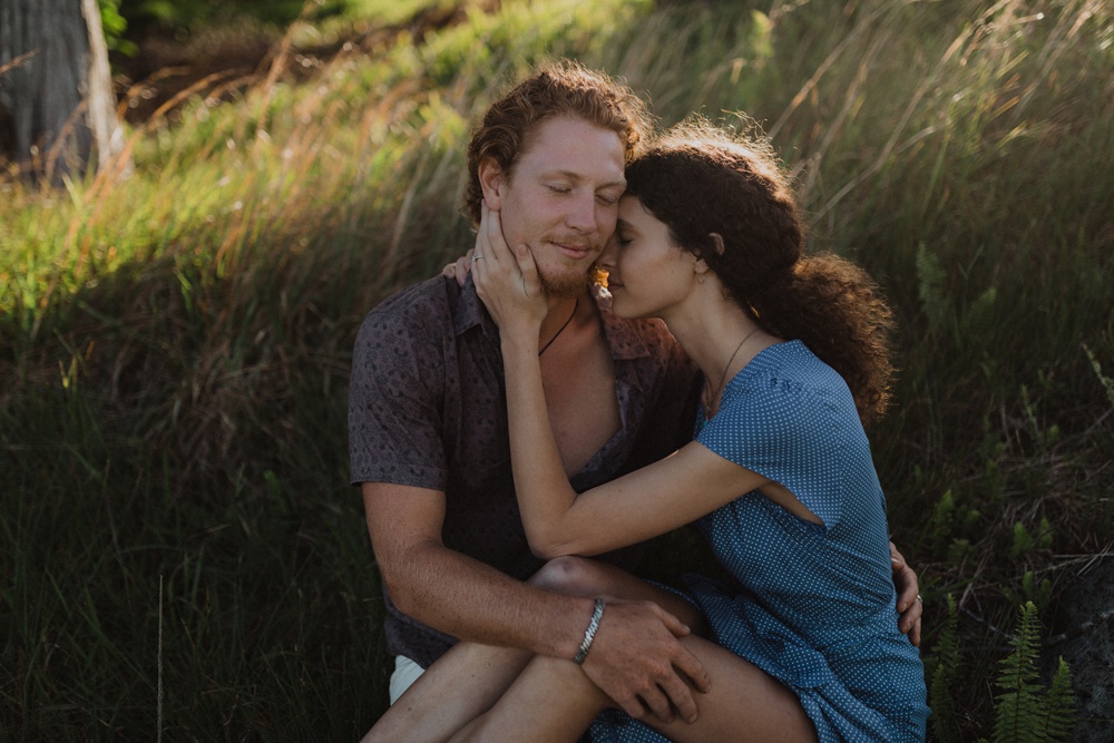 cute couple engagement photos in haiku, hawaii 