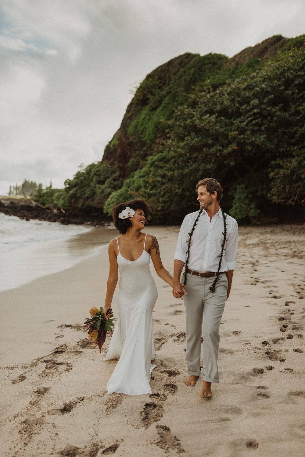 hamoa beach elopement ceremony in hana, maui 